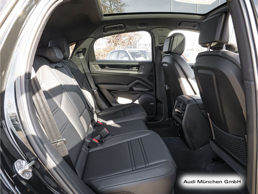 Porsche Cayenne 2024