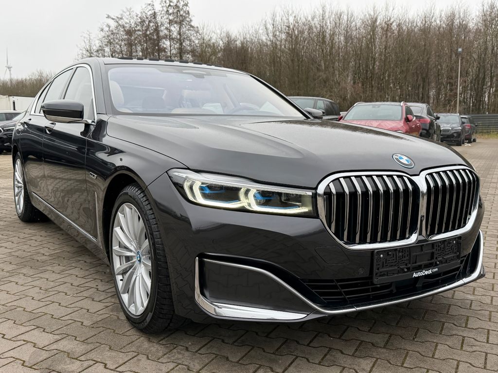 BMW 745 2022
