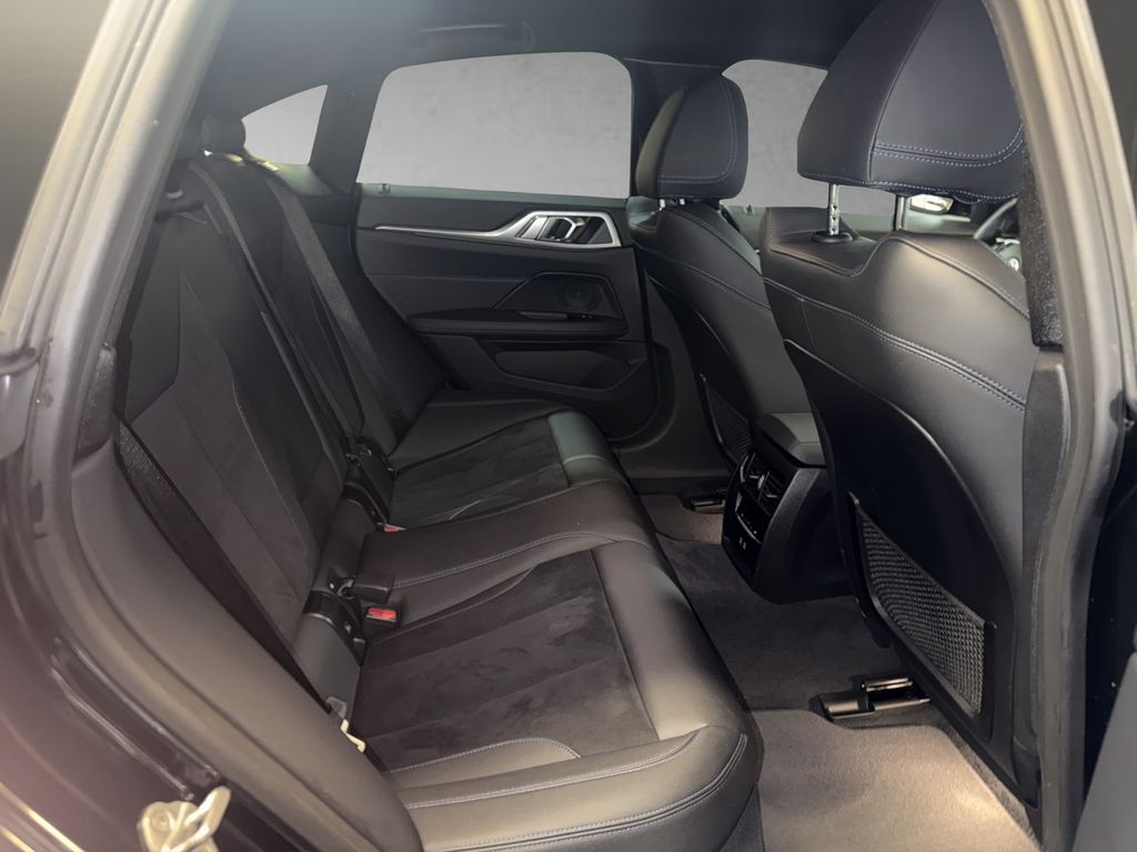 BMW i4 2023