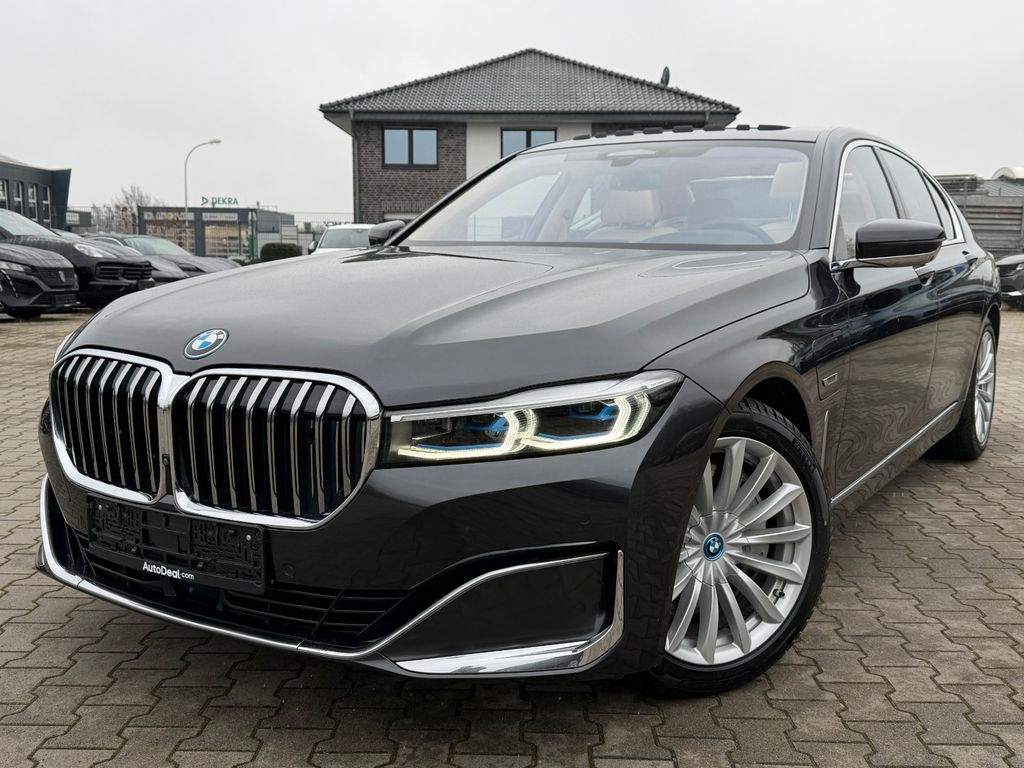 BMW 745 2022