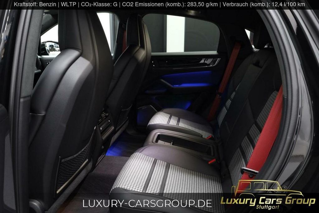 Porsche Cayenne 2025