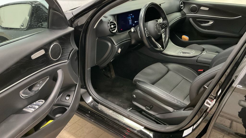 Mercedes-Benz E 300 2022