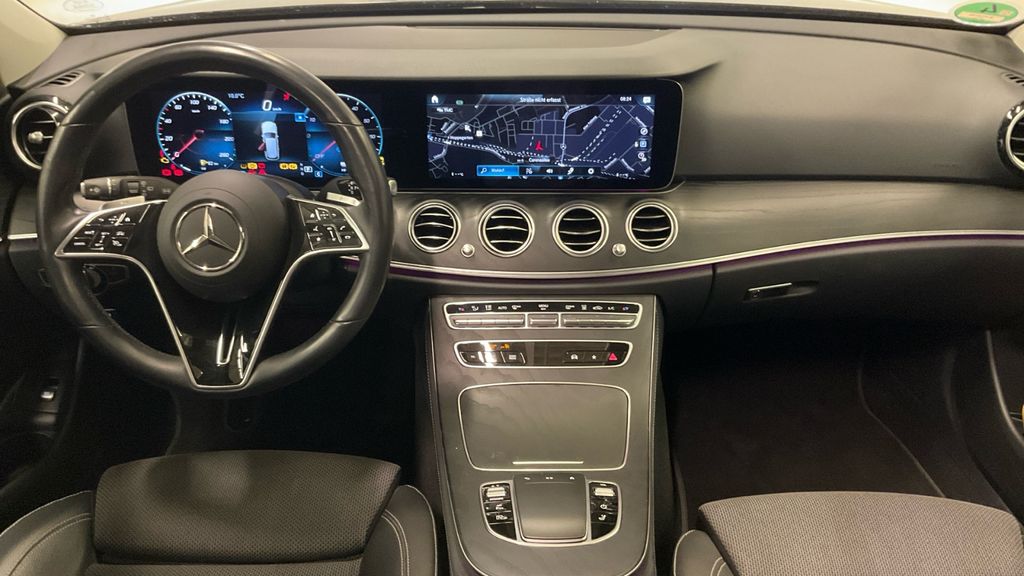 Mercedes-Benz E 300 2022