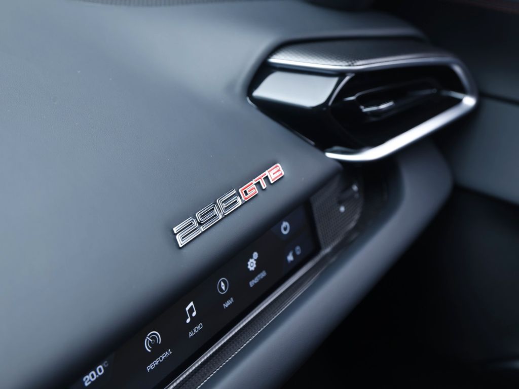 Ferrari 296 GTB 2024