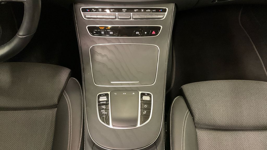 Mercedes-Benz E 300 2022