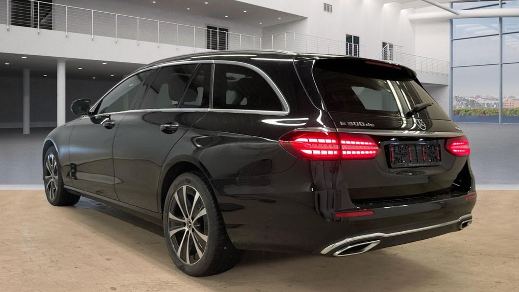 Mercedes-Benz E 300 2022