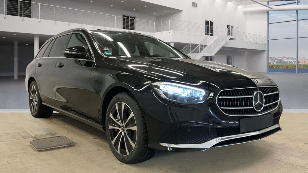 Mercedes-Benz E 300 2022