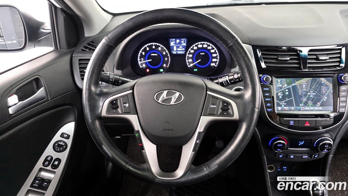 Hyundai Accent 2015