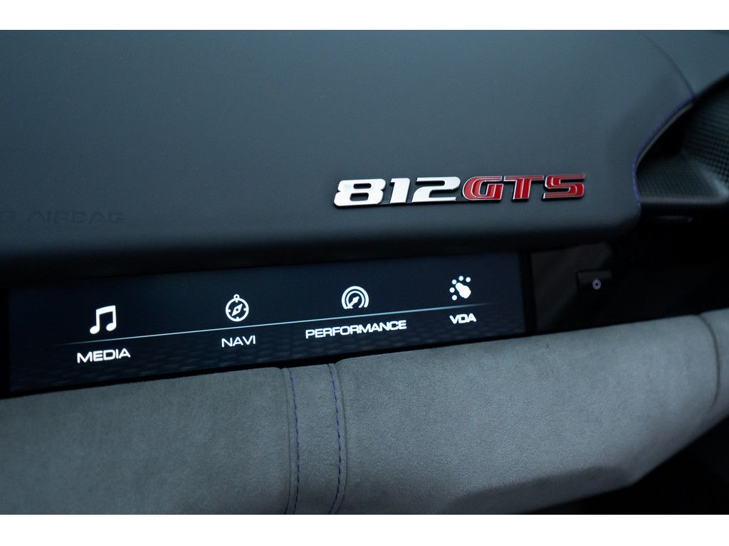 Ferrari 812 2024