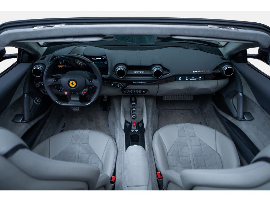Ferrari 812 2024