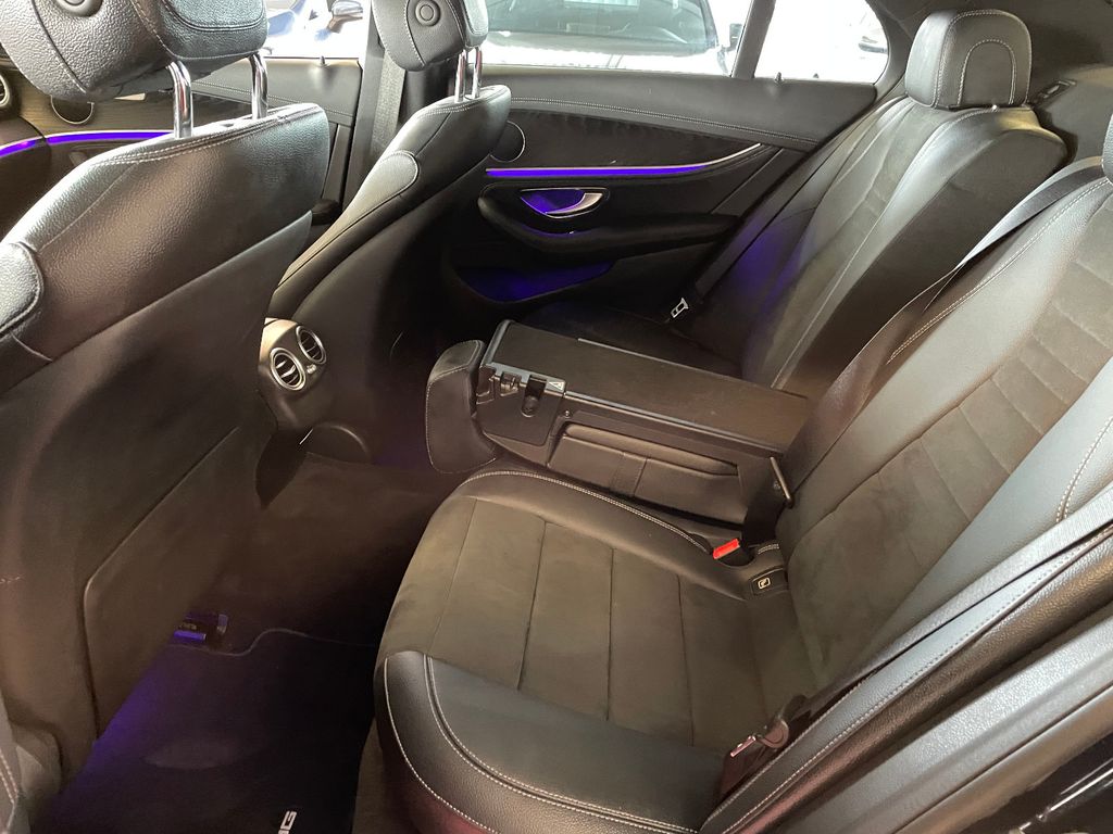 Mercedes-Benz E 300 2022