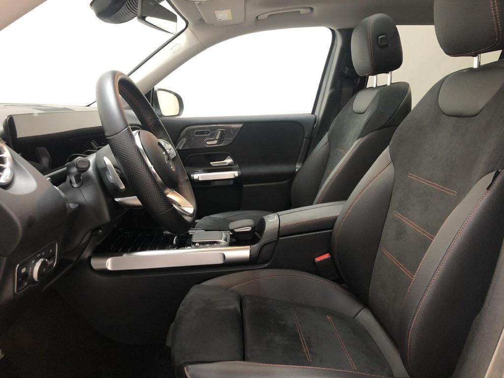 Mercedes-Benz GLB 200 2023