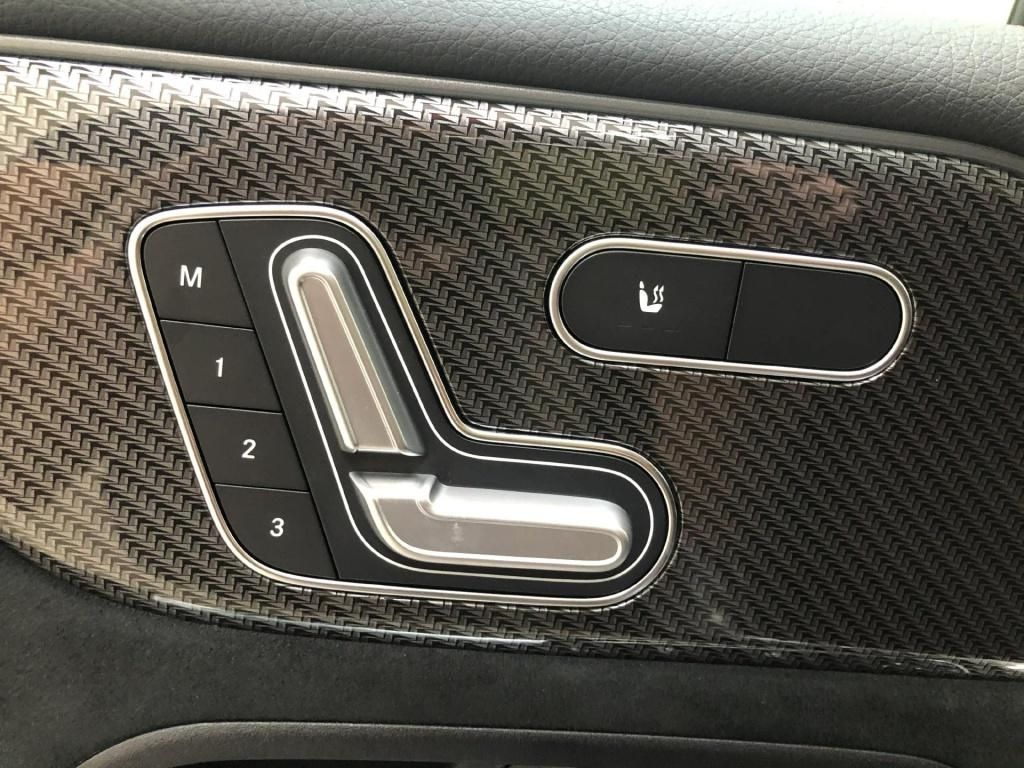 Mercedes-Benz GLB 200 2023