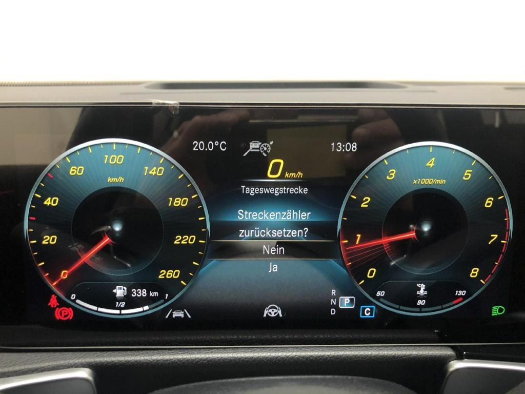 Mercedes-Benz GLB 200 2023