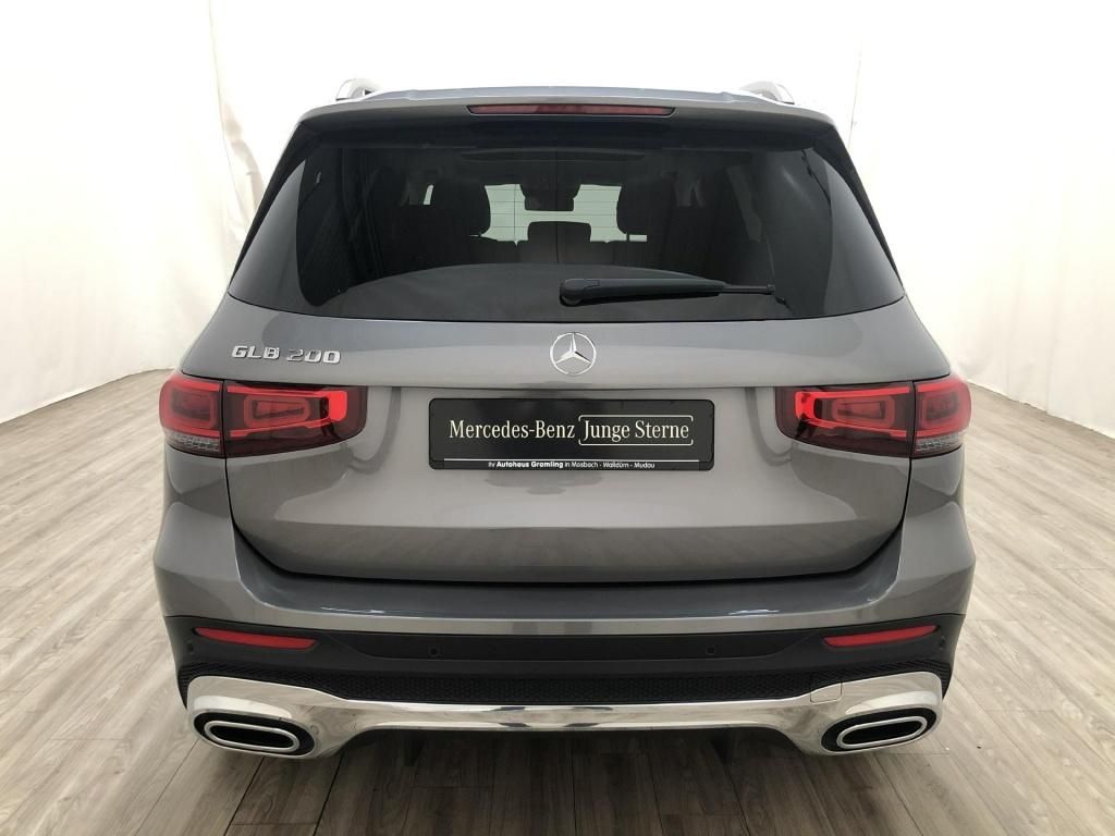 Mercedes-Benz GLB 200 2023