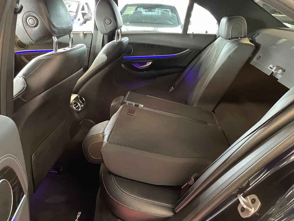Mercedes-Benz E 300 2022