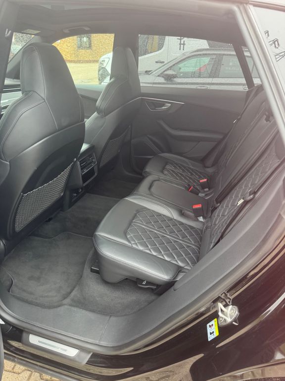 Audi SQ8 2022