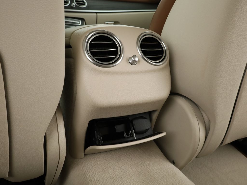 Mercedes-Benz E 300 2021