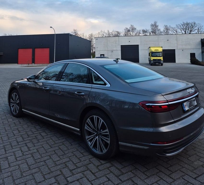 Audi A8 2022