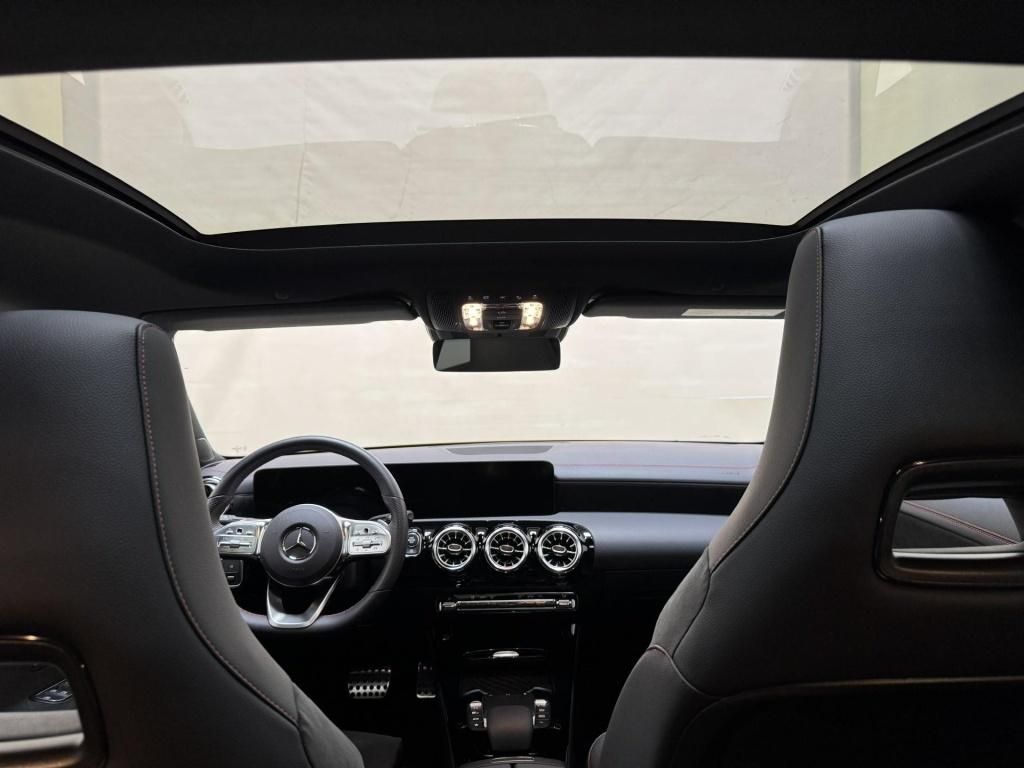 Mercedes-Benz CLA 200 2023