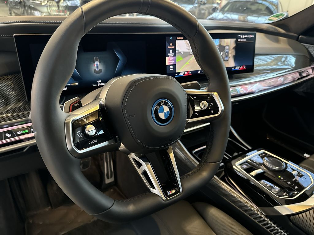 BMW i7 2024
