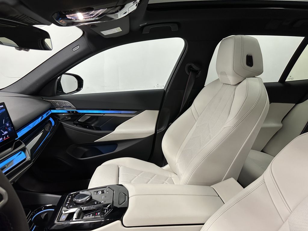 BMW i5 2025