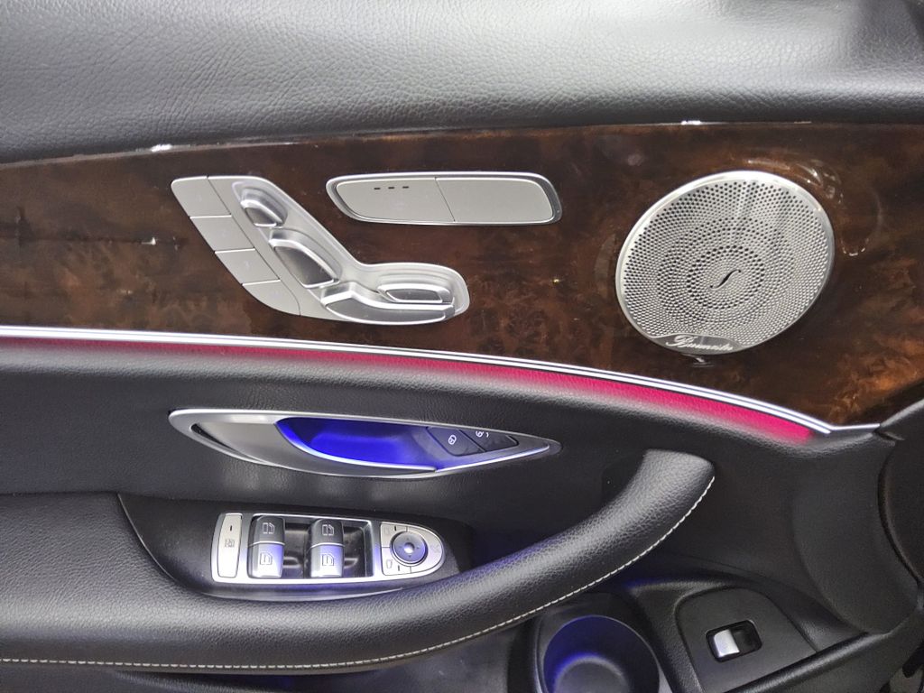 Mercedes-Benz E 300 2022