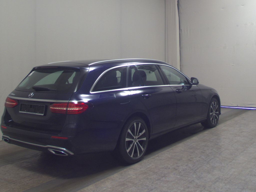 Mercedes-Benz E 300 2022