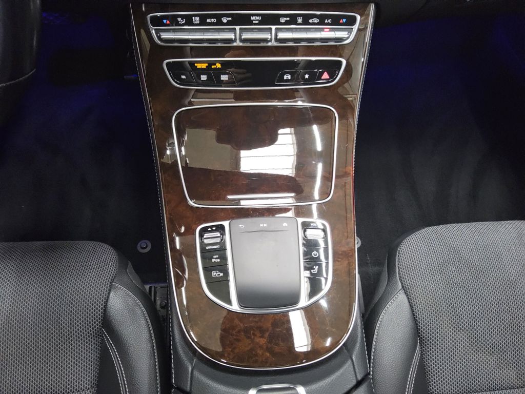 Mercedes-Benz E 300 2022