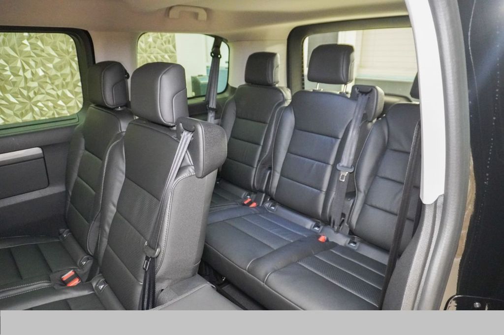 Peugeot Traveller 2025