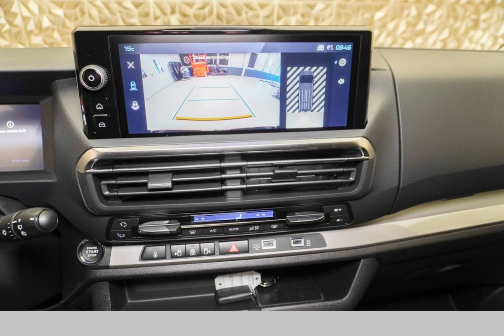 Peugeot Traveller 2025