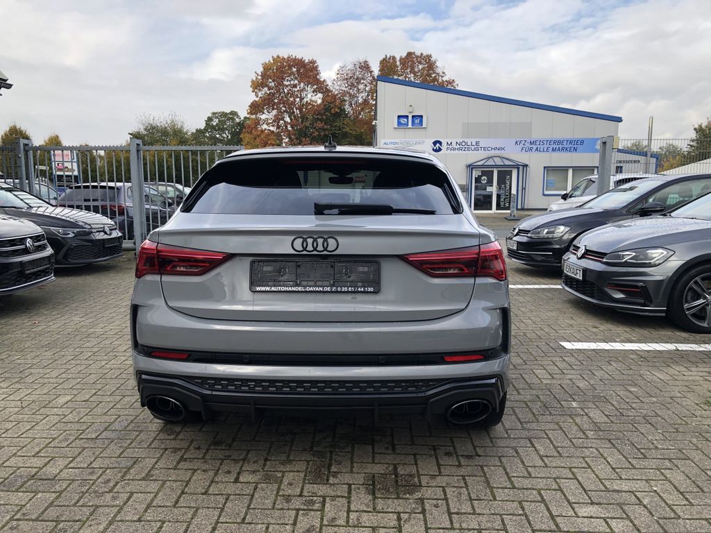 Audi RSQ3 2023