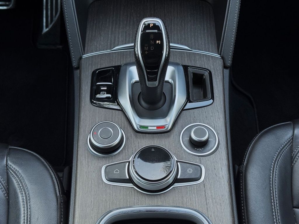 Alfa Romeo Stelvio 2022