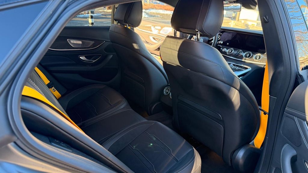 Mercedes-Benz AMG GT S 2023