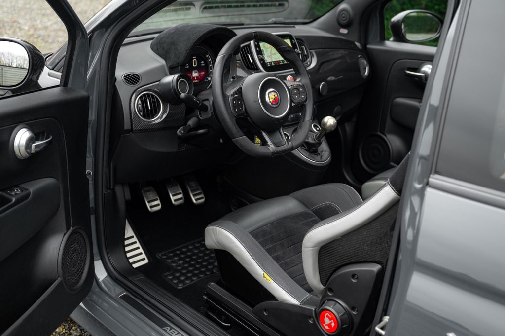 Abarth 695C 2018