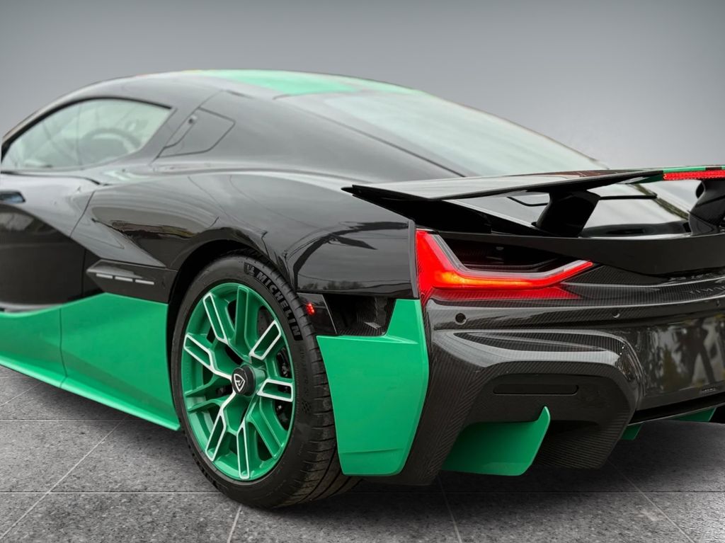 Rimac Nevera 2023