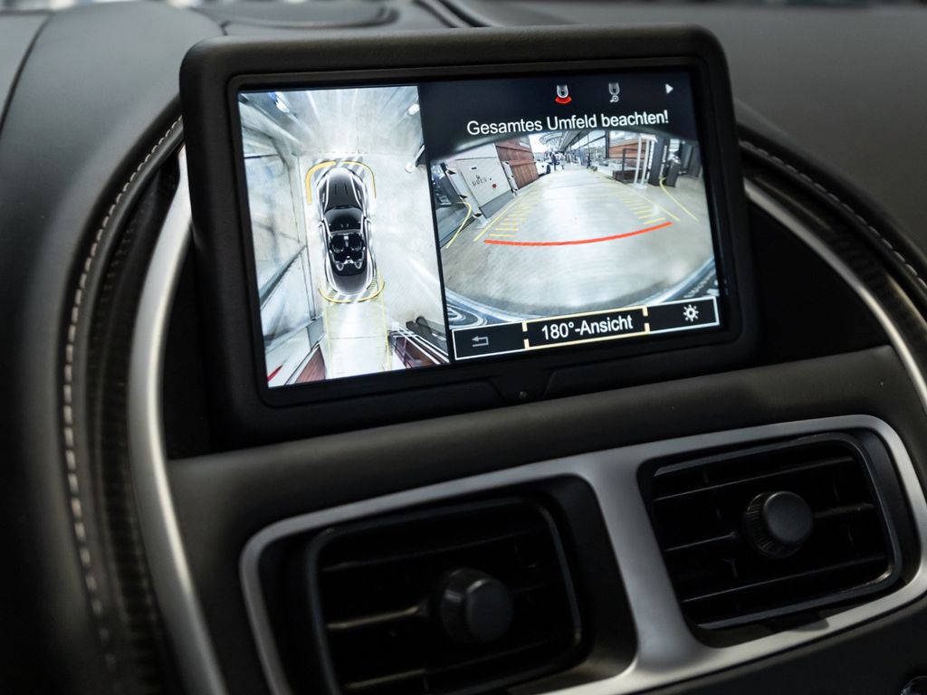 Aston Martin DB11 2018