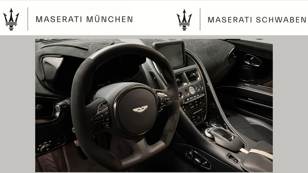 Aston Martin DBS 2025