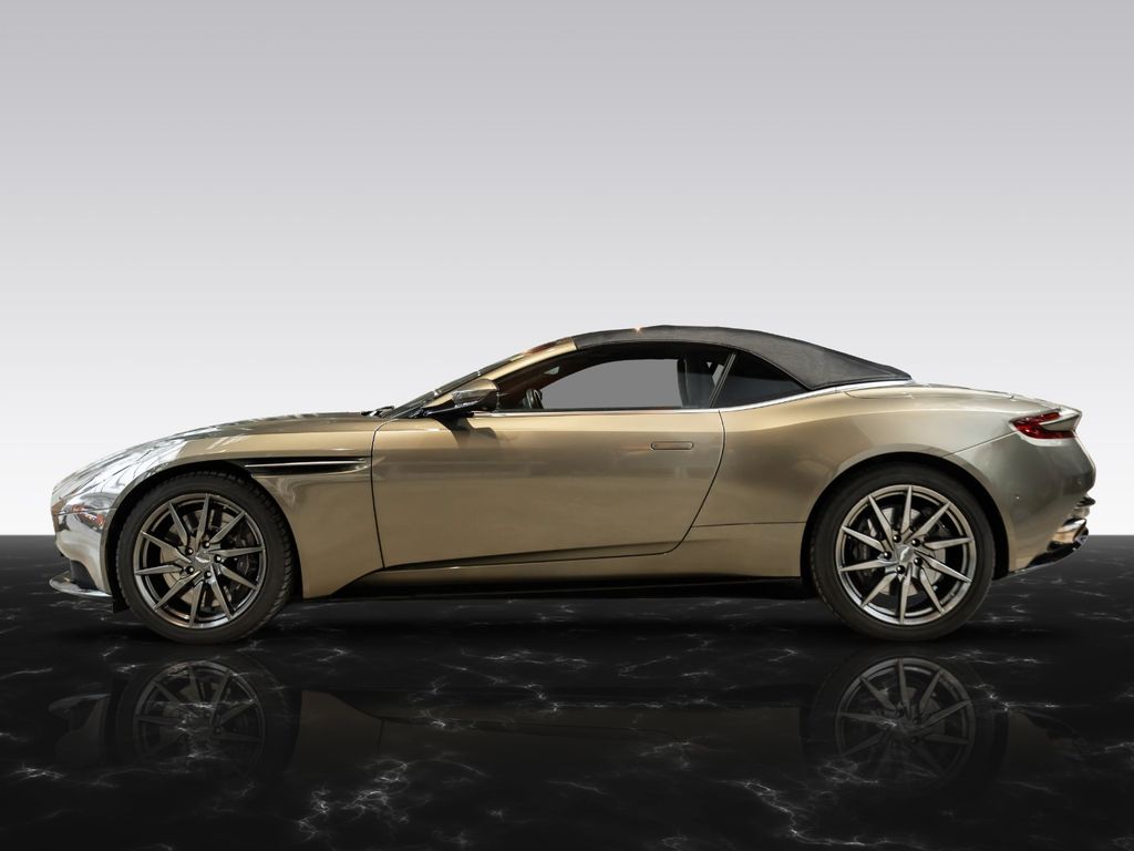 Aston Martin DB11 2018