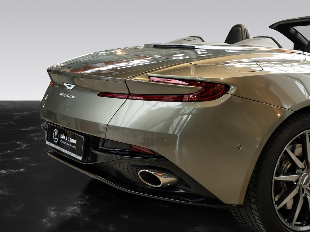 Aston Martin DB11 2018