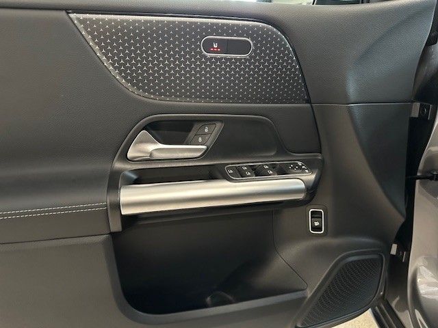 Mercedes-Benz B 200 2024