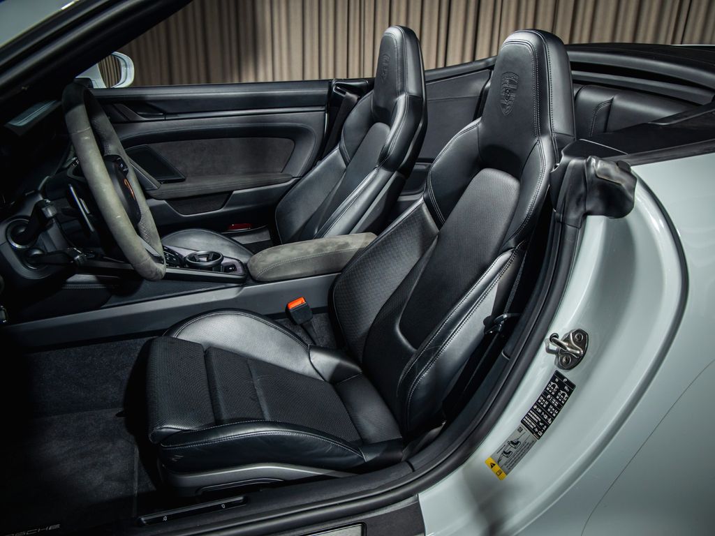 Porsche 992 2021