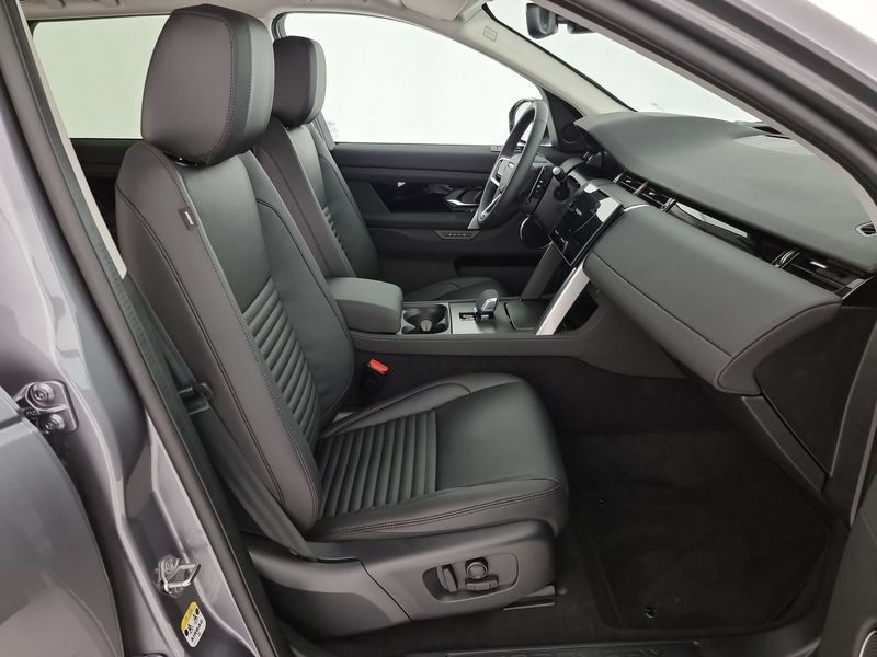 Land Rover Discovery Sport 2024