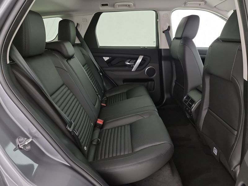 Land Rover Discovery Sport 2024