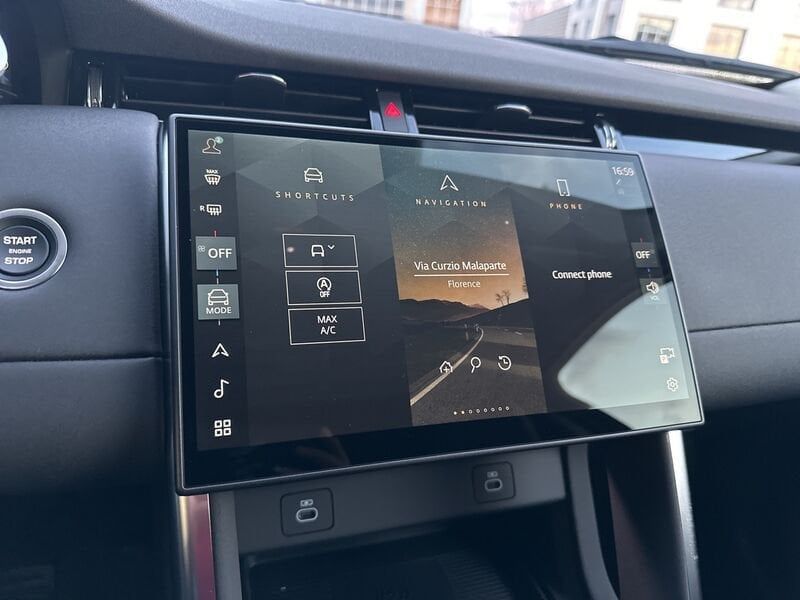 Land Rover Discovery Sport 2024