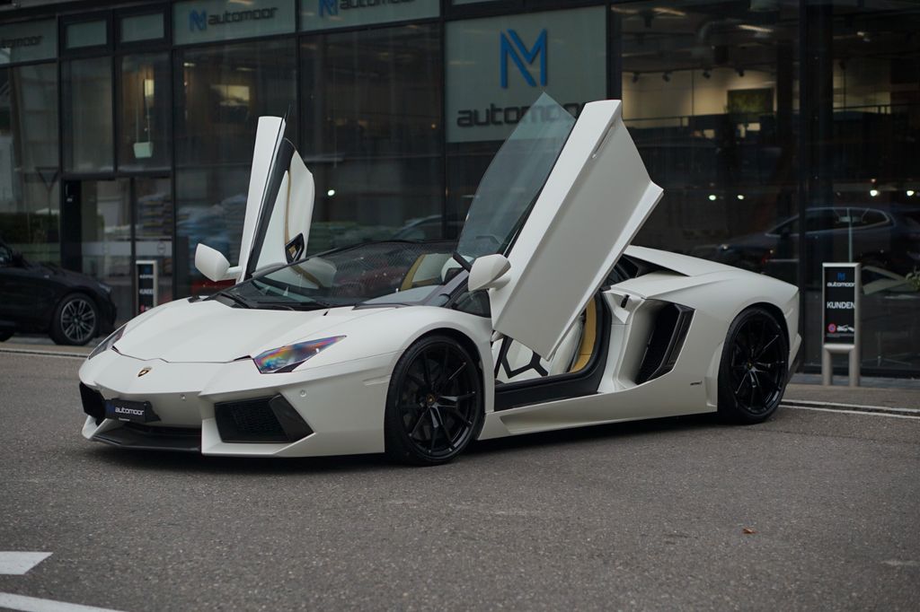 Lamborghini Aventador 2014