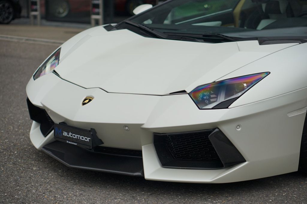 Lamborghini Aventador 2014