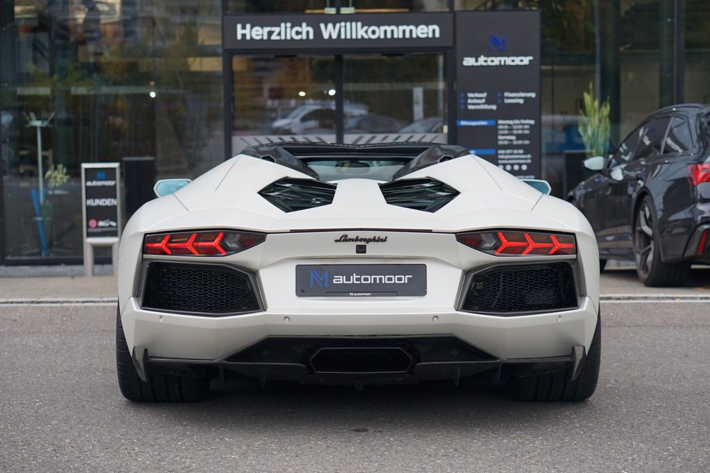 Lamborghini Aventador 2014