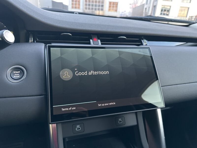 Land Rover Discovery Sport 2024