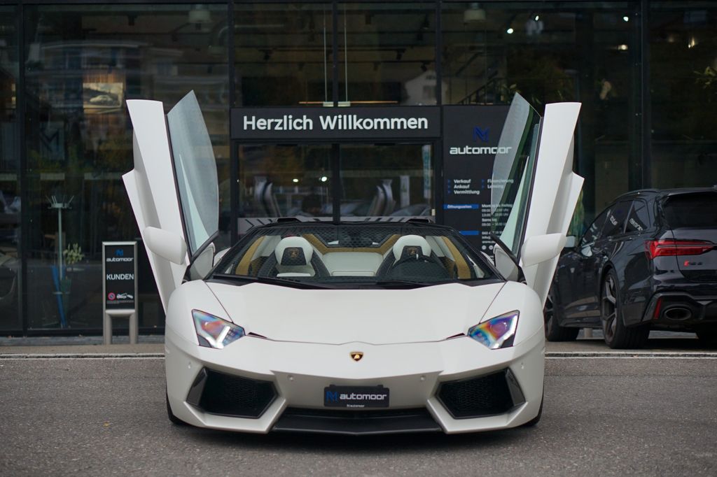Lamborghini Aventador 2014